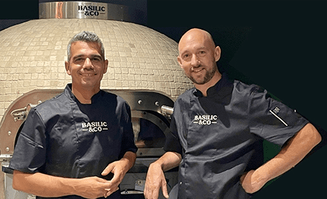 Antoine Moran à gauche et Sébastien Bourgoin, beaux-frères associés pour le restaurant Basilic & Co Nîmes