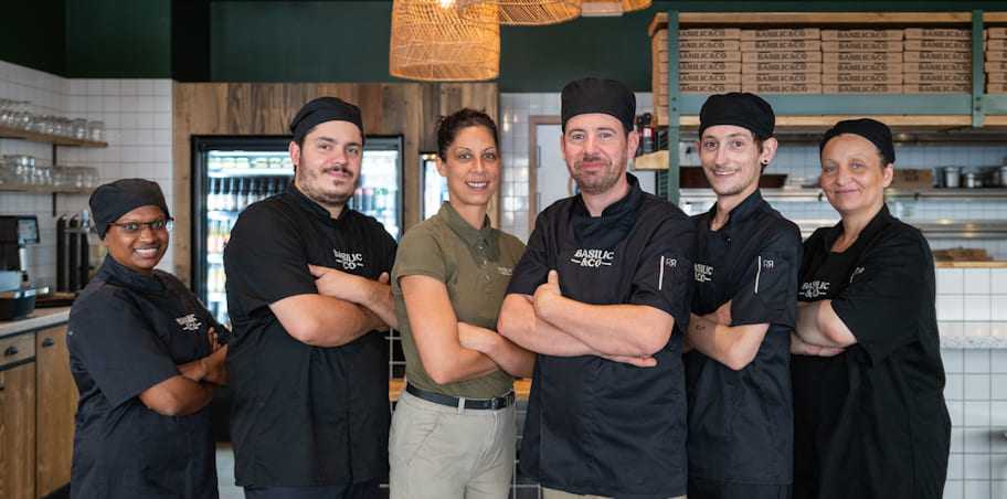 Equipe de la pizzeria Basilic & Co Roanne